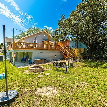 Gorgeous Centrally Located Ocean View 2 King, Huge Private Yard & Deck, Firepit, Bbq, & Game Tables Myrtle Beach Exterior foto