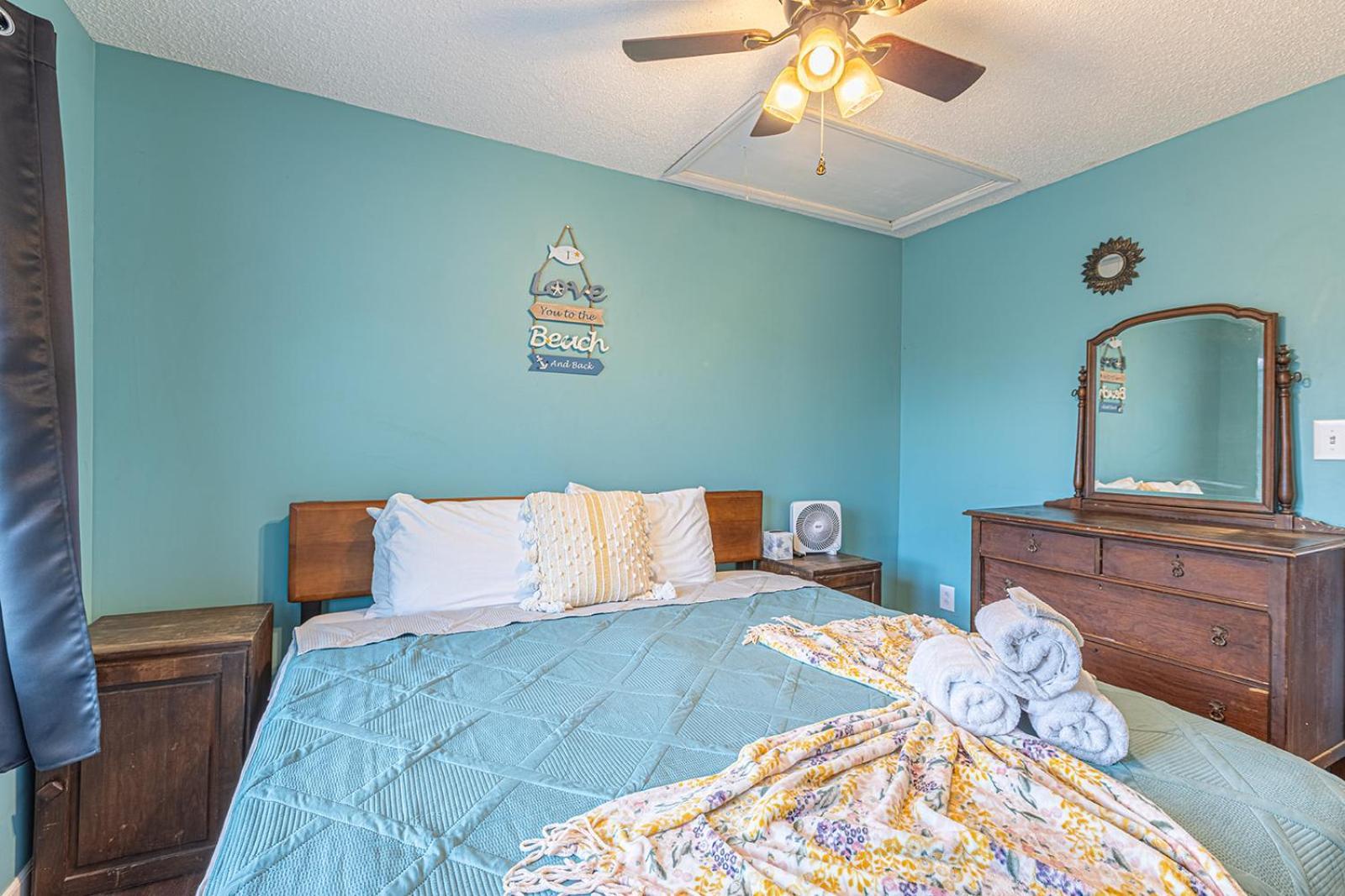 Gorgeous Centrally Located Ocean View 2 King, Huge Private Yard & Deck, Firepit, Bbq, & Game Tables Myrtle Beach Exterior foto