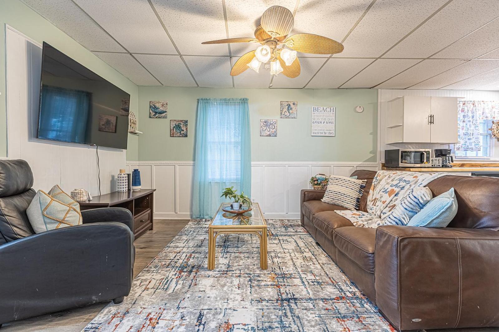 Gorgeous Centrally Located Ocean View 2 King, Huge Private Yard & Deck, Firepit, Bbq, & Game Tables Myrtle Beach Exterior foto